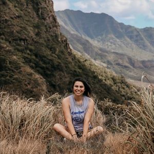 Meet your Posher, Alyssa